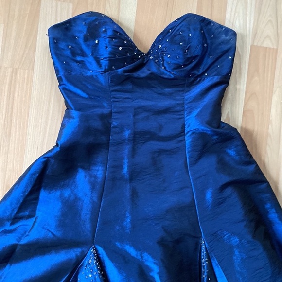 PROM DRESS MIDNIGHT BLUE WITH GEMS OVER DRESS CORSET BACK. - Picture 2 of 14